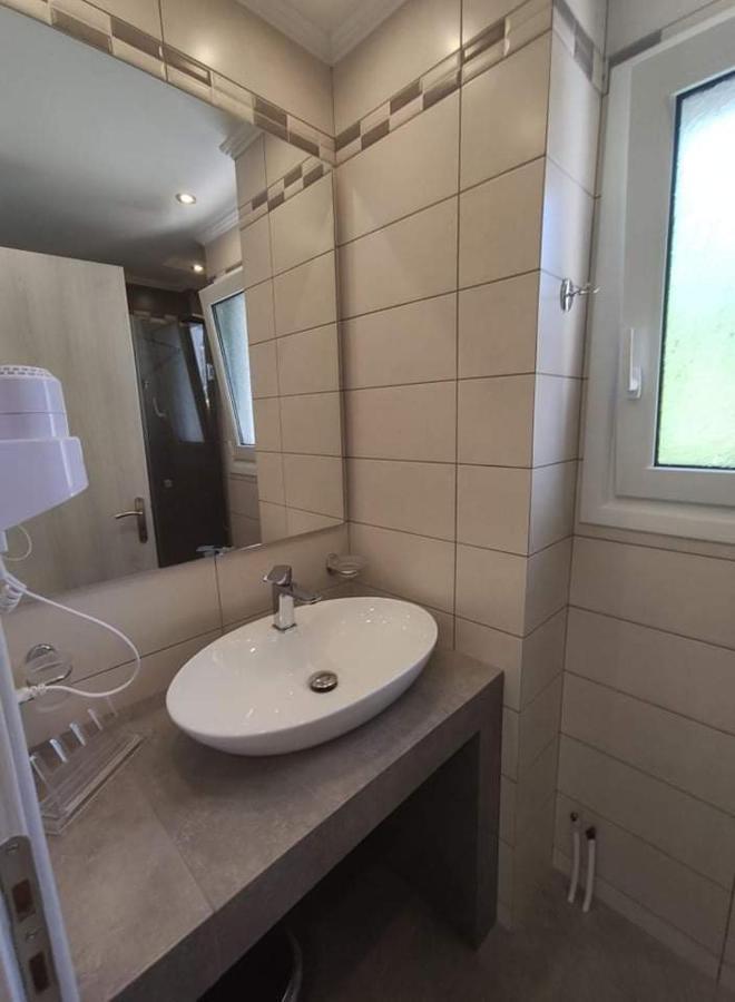 Tsoutis Rooms Almiropótamos Екстериор снимка