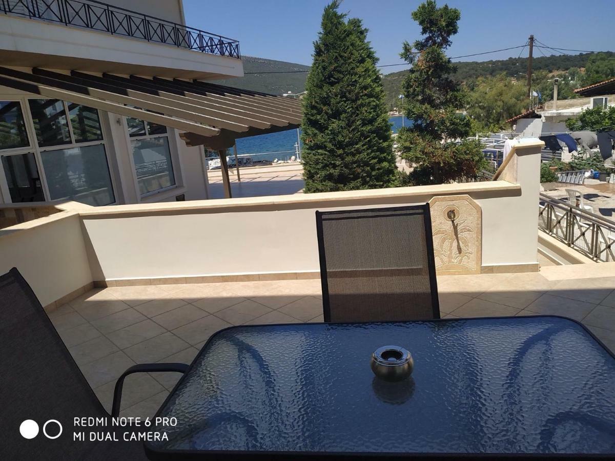 Tsoutis Rooms Almiropótamos Екстериор снимка